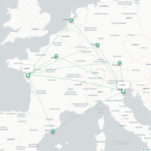 Mapa lotu bezpośredniego Wenecja – Nantes